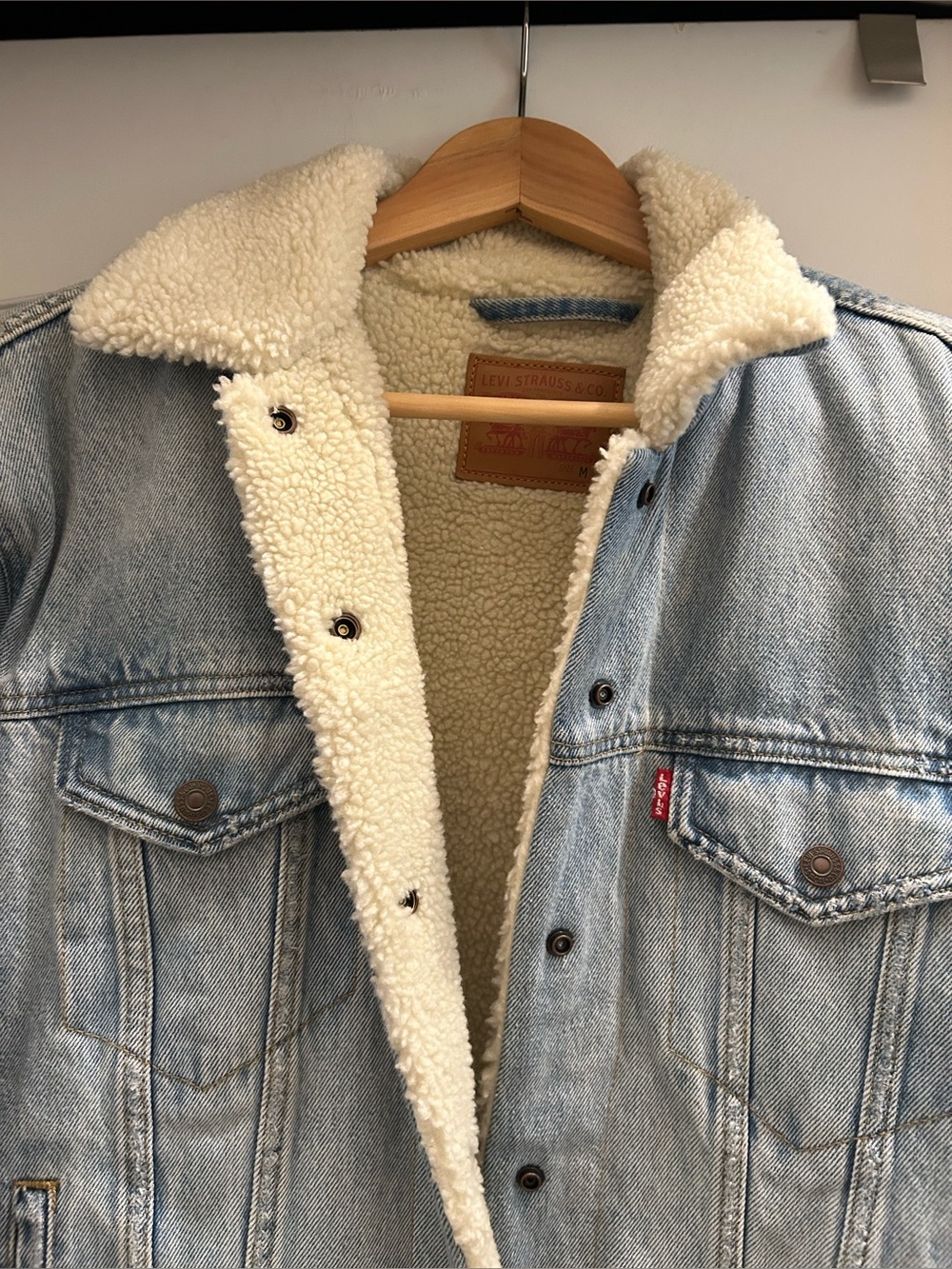 Levi's Light Blue Denim Sherpa Jacket with Red Rose Embroidery - Picture 3 of 10